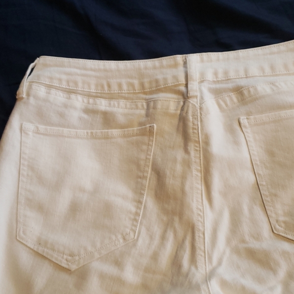 White boyfriend jeans - Picture 3 of 3